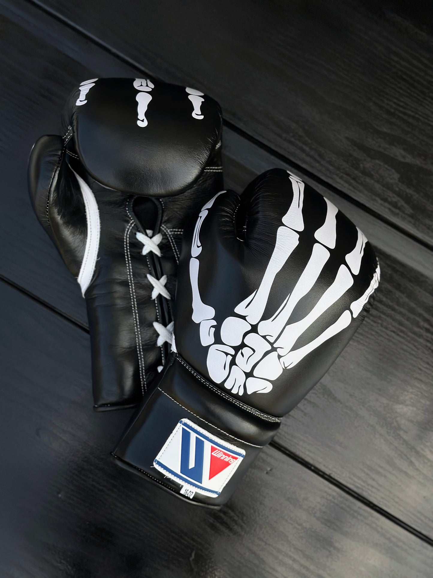 Winning boxing gloves, Winning Lace up Boxing Glove, winning boxing glove - Black Skull