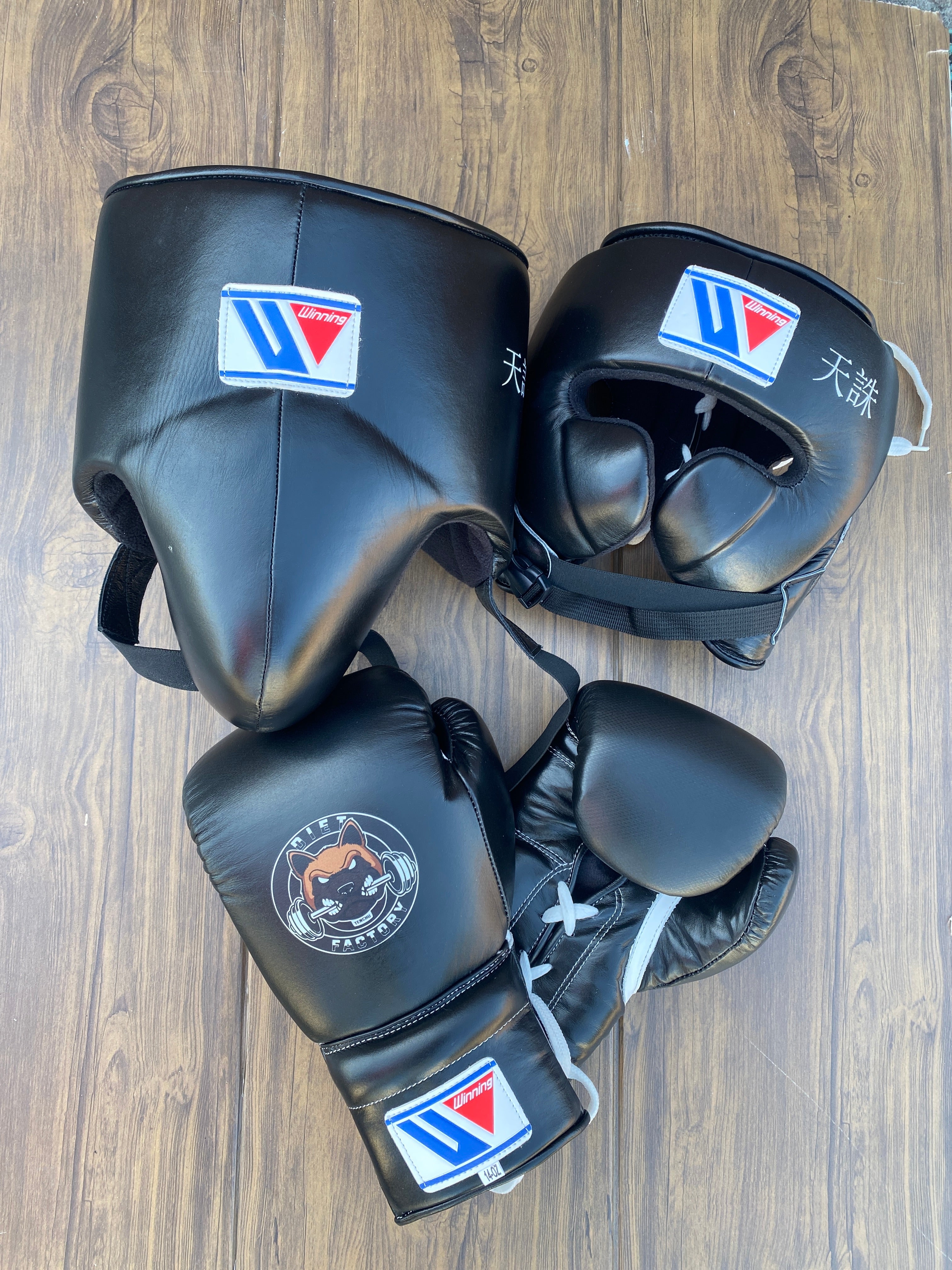 Custom Winning Boxing Gloves set Black leather laceup