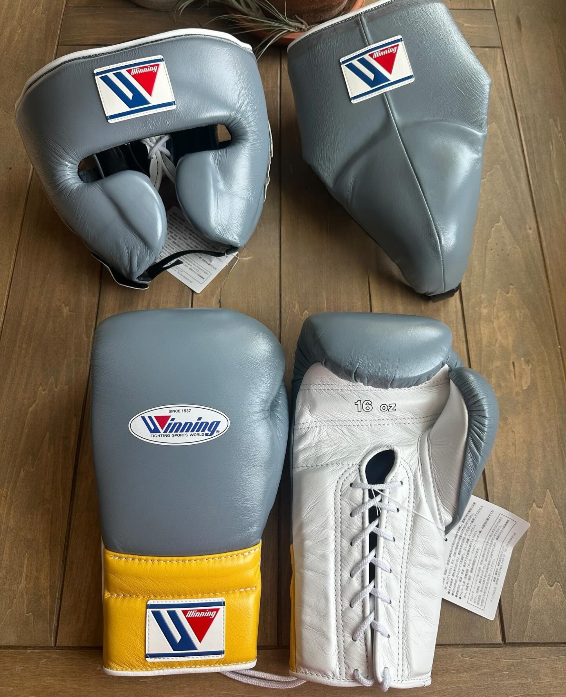 Custom Winning Boxing set Grey White leather