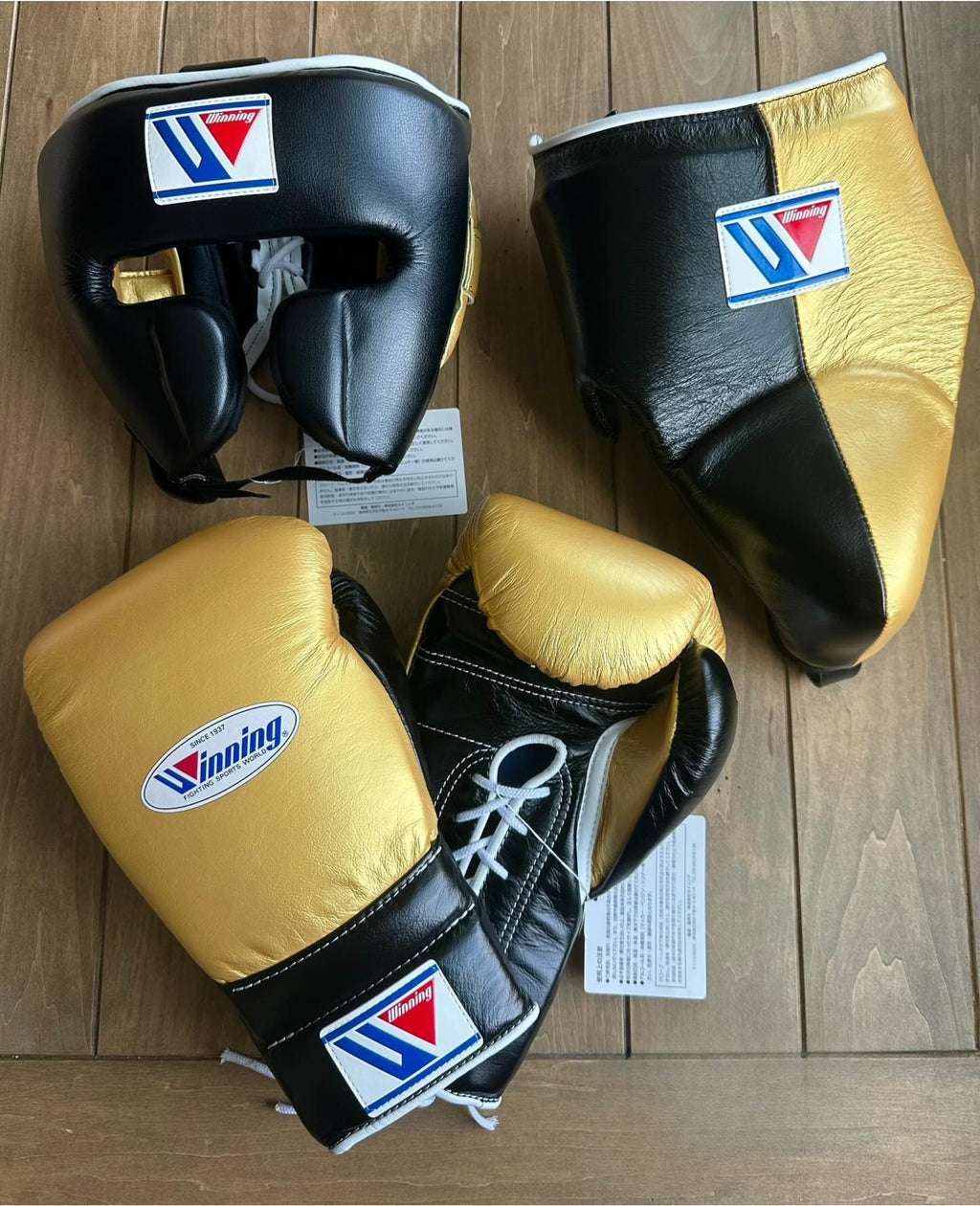 Custom Winning boxing set Black Golden