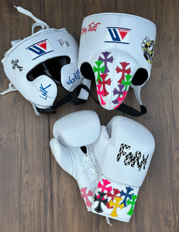 Winning boxing gloves cross set ,winning boxing gloves, Winning Head protector, Winning groin protector - White Cross set