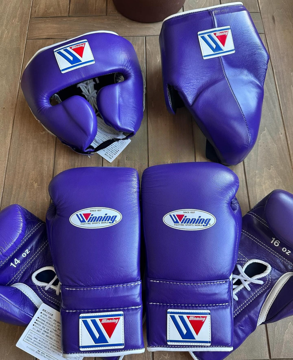 Winning Boxing Gloves set Purple Leather