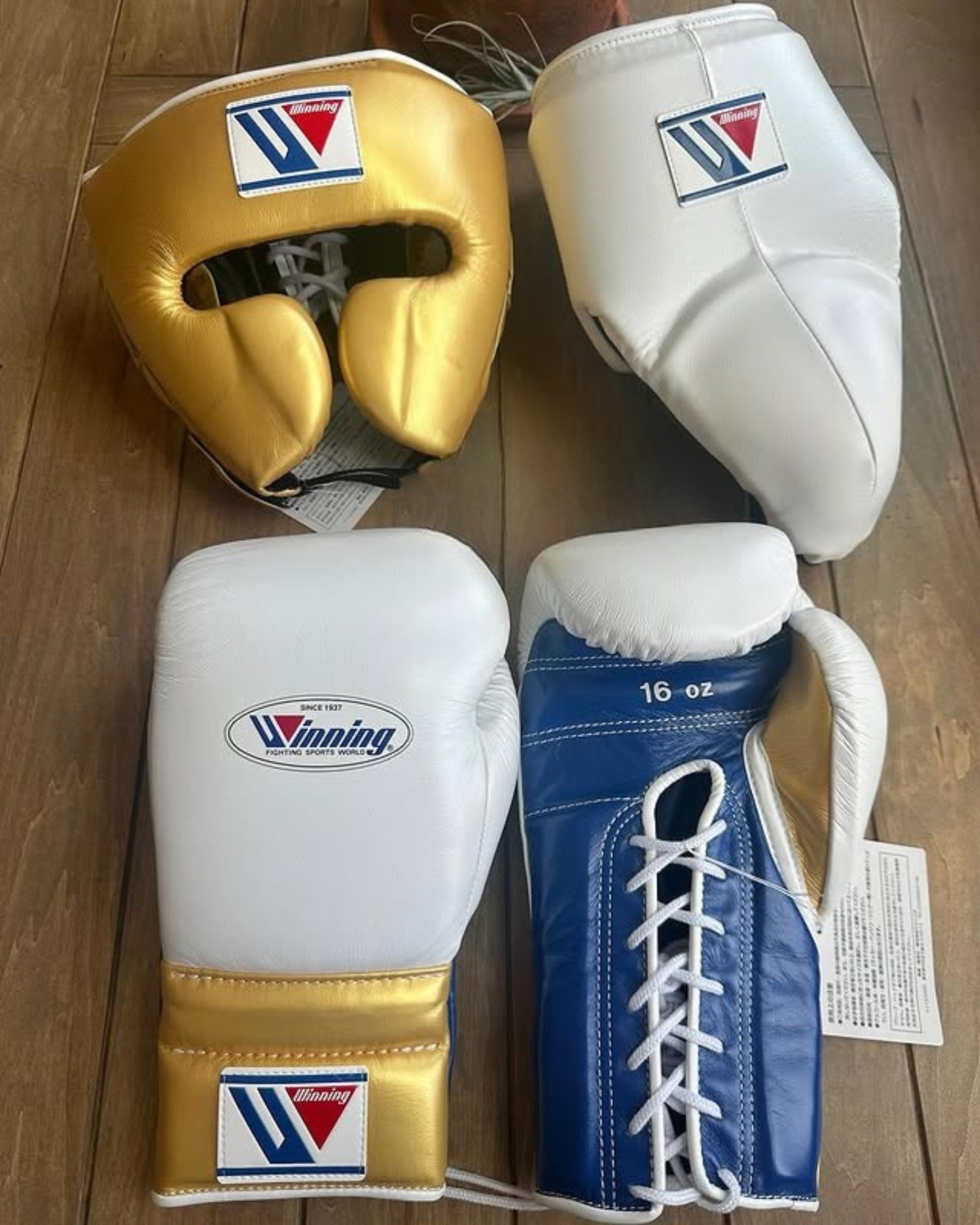 Winning Boxing Gloves set White Gold Leather lace up