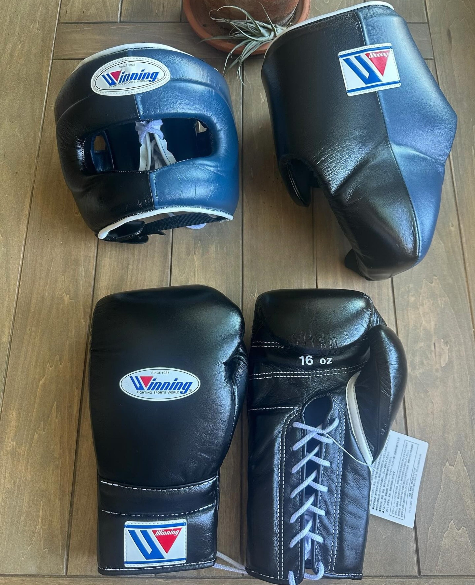 Winning Boxing set Black Leather Full face protector