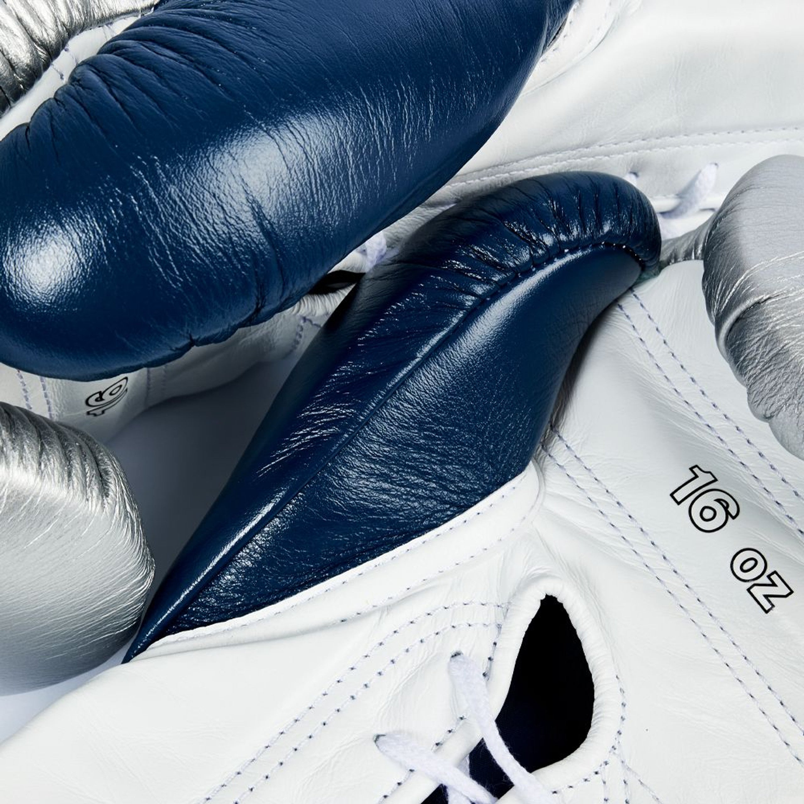 Winning boxing gloves White Silver Leather Lace up Training gloves