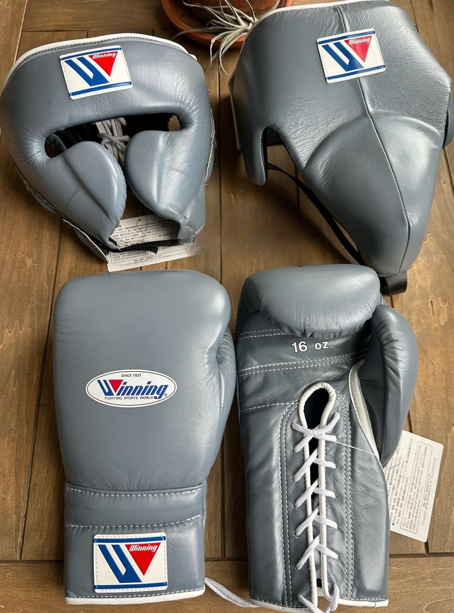 Winning boxing gloves set Grey Leather