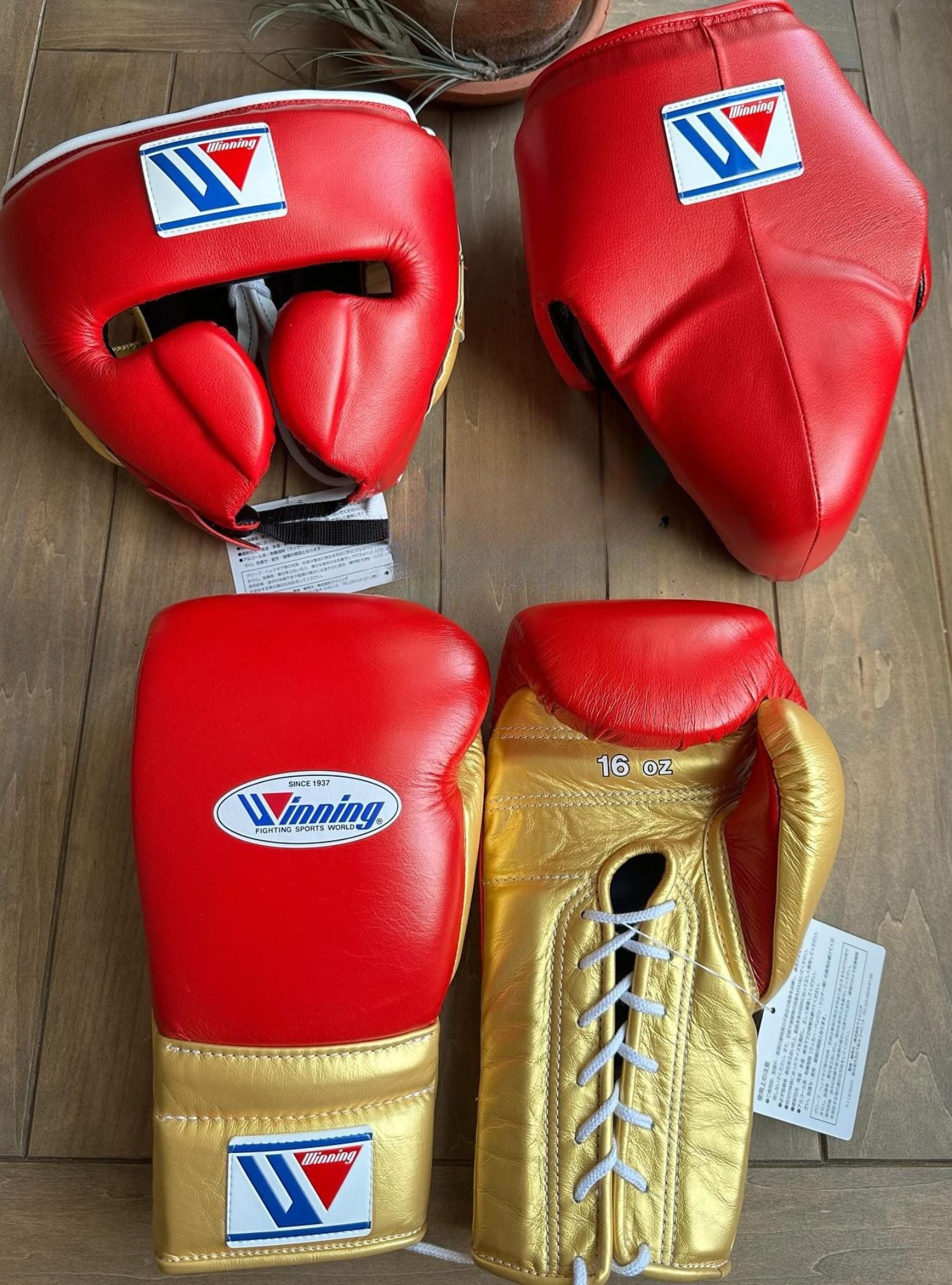 Winning boxing set red Golden leather